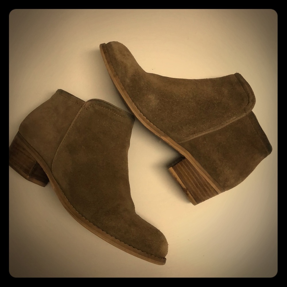 Skechers Women's Ankle Boots Dark Tan Suede Leather Side Zip Booties Size 6.5